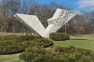 "Interrupted Flight" Monument at Šumarice Memorial Park image