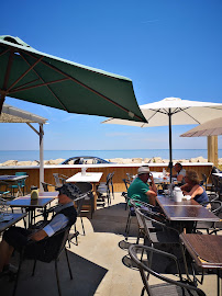 Atmosphère du Restaurant Les Copains Bâbord à La Flotte - n°16