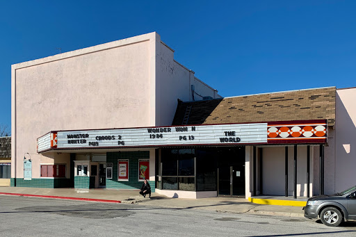 Movie Theater «Plestex Theatre», reviews and photos, 111 E Johnson St, Pleasanton, TX 78064, USA