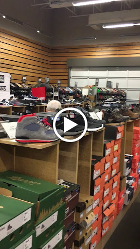 Shoe Store «DSW Designer Shoe Warehouse», reviews and photos, 2515 W 75th St, Naperville, IL 60540, USA