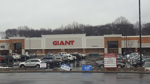 Grocery Store «Giant Food Stores», reviews and photos, 4930 Edgmont Ave, Brookhaven, PA 19015, USA