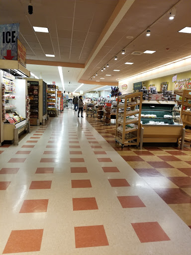 Grocery Store «Market Basket», reviews and photos, 352 W Center St, West Bridgewater, MA 02378, USA