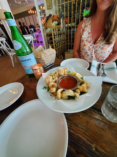 Italian Restaurant «Molto Trattoria», reviews and photos, 368 5th Ave S, Naples, FL 34102, USA