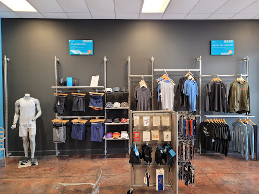 Sporting Goods Store «Fleet Feet Sports Orlando», reviews and photos, 25 W Crystal Lake St, Orlando, FL 32806, USA