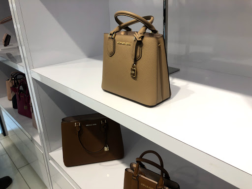 Fashion Accessories Store «Michael Kors», reviews and photos, 18527 Outlet Blvd #727, Chesterfield, MO 63005, USA