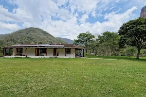 Refugio Los Volcanes image