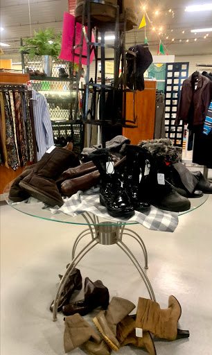 Thrift Store «Second Impressions Upscale Thrift Store», reviews and photos, 3750 S Westnedge Ave, Kalamazoo, MI 49008, USA