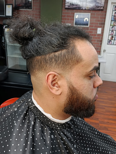 Barber Shop «Showcase Barbershop», reviews and photos, 727 Sumner Ave, Springfield, MA 01108, USA