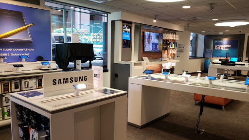 Cell Phone Store «AT&T», reviews and photos, 82 Wall St, New York, NY 10005, USA