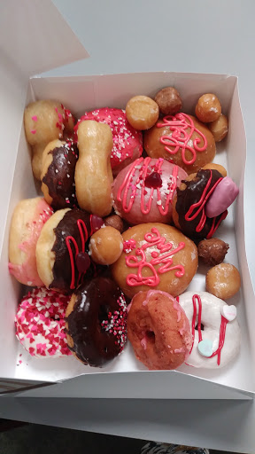 Donut Shop «Donut Maker», reviews and photos, 9625 E Arapahoe Rd, Greenwood Village, CO 80112, USA