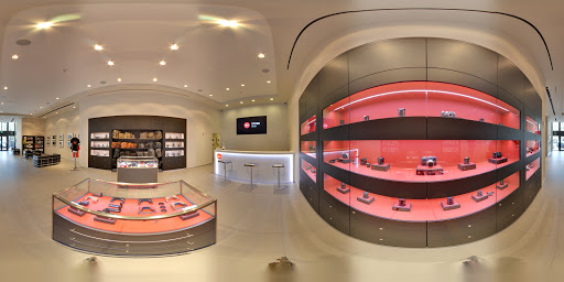 Camera Store «Leica Store Miami», reviews and photos, 372 Miracle Mile, Coral Gables, FL 33134, USA