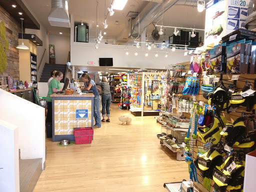Pet Store «Critter Cabana», reviews and photos, 516 E 1st St, Newberg, OR 97132, USA