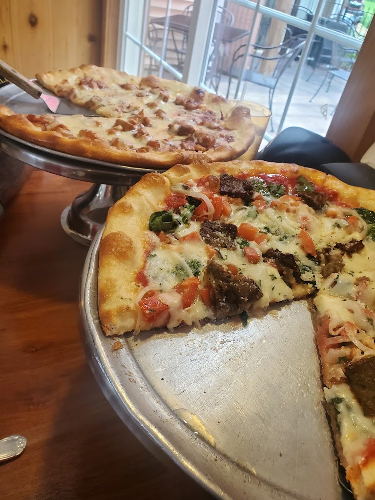 Moravela's Pizza 06370