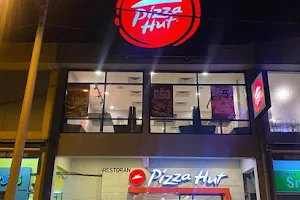 Pizza Hut Restaurant Tanjung Malim image