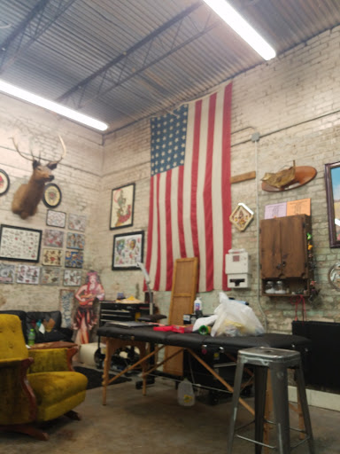 Tattoo Shop «Ironclad Tattoo Gallery», reviews and photos, 194 N 2nd Ave, Saltillo, MS 38866, USA