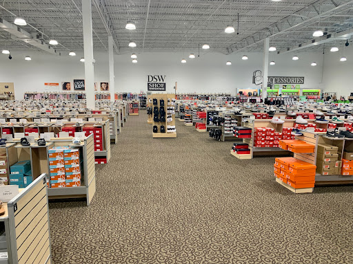 Shoe Store «DSW Designer Shoe Warehouse», reviews and photos, 375 E Altamonte Dr, Altamonte Springs, FL 32701, USA