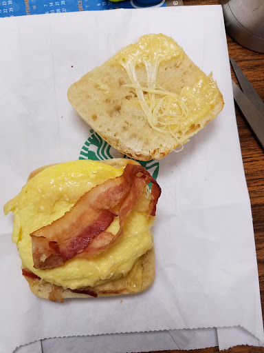 Coffee Shop «Starbucks», reviews and photos, 1720 S Orange Blossom Trail, Apopka, FL 32703, USA