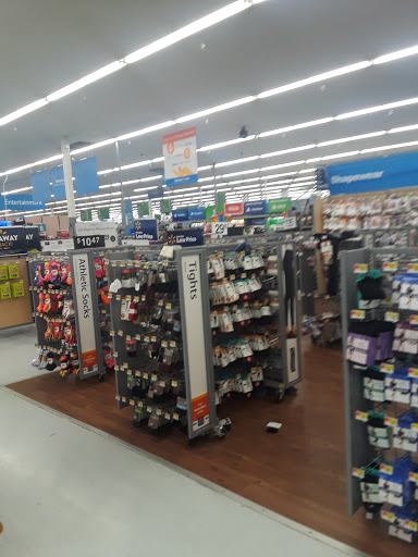 Discount Store «Walmart», reviews and photos, 1155 Airport Park Blvd, Ukiah, CA 95482, USA