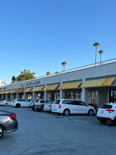Centinela Feed & Pet Supplies, 28901 S Western Ave, Rancho Palos Verdes, CA 90275, USA, 