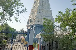 Capital O Hotel Solitaire Shri Balaji & Shri Karthikeya Temple image