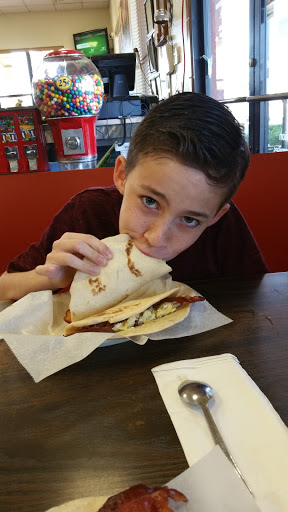 Grocery Store «La Esquinita & Grocery», reviews and photos, 14624 Shepherd Rd, Atascosa, TX 78002, USA