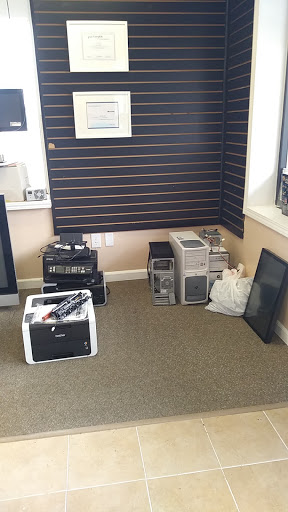 Computer Repair Service «IT Repair Central», reviews and photos, 11124 Gravelly Lake Dr SW, Lakewood, WA 98499, USA