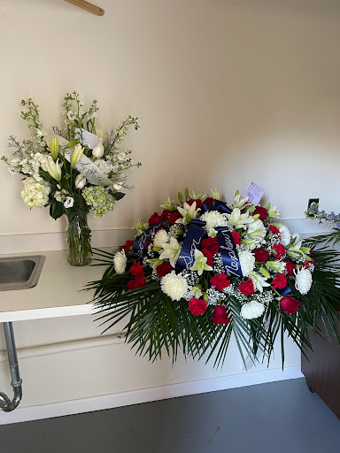 Florist «Dillon- Chapin Florist», reviews and photos, 311 Cedarwood Ln, Newington, CT 06111, USA