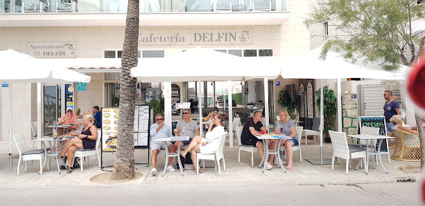 Cafetería Delfin Avinguda de Bartomeu Riutort, 59, Playa de Palma, 07610 Ca'n Pastilla, Balearic Islands, España