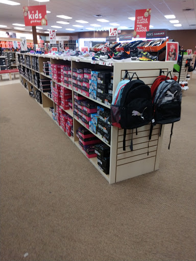 Shoe Store «Famous Footwear», reviews and photos, 2265 Walker Lake Rd, Mansfield, OH 44903, USA