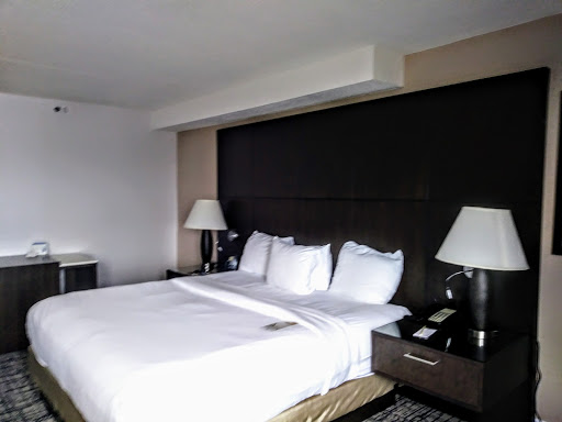 Hotel «DoubleTree by Hilton Hotel Syracuse», reviews and photos, 6301 NY-298, East Syracuse, NY 13057, USA