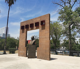 Plaza de los compositores photo