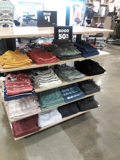 Clothing Store «rue21», reviews and photos, 12340 15 St, Grandview, MO 64030, USA