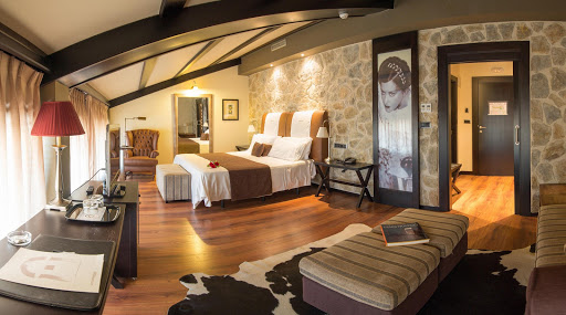 Clínica Veterinaria Poveda en Roquetas de Mar