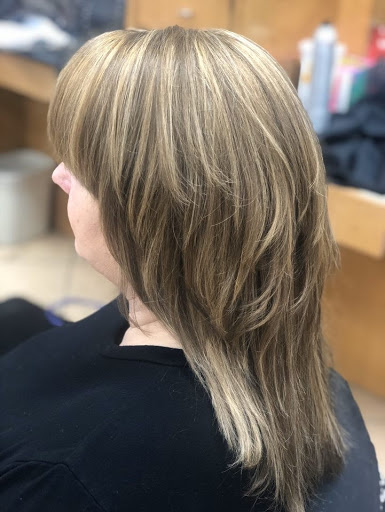 Hair Salon «Fantastic Sams Cut & Color», reviews and photos, 923 10th St, Floresville, TX 78114, USA