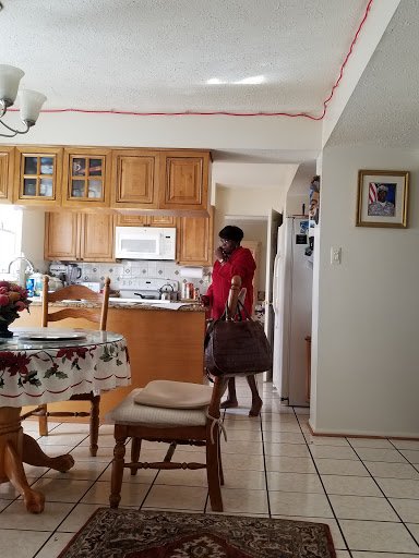 Shopping Mall «Aspen Hill Shopping Center», reviews and photos, 13661 Connecticut Ave, Silver Spring, MD 20906, USA