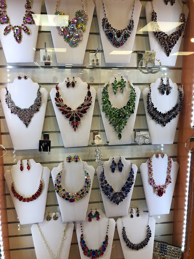 Beauty Supply Store «Beauty World», reviews and photos, 1418 Avondale Dr, Durham, NC 27701, USA