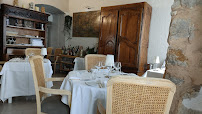 Atmosphère du Restaurant gastronomique L'Ambroisy - Restaurant Vence - n°9