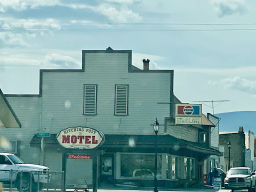 Hitching Post Grocery