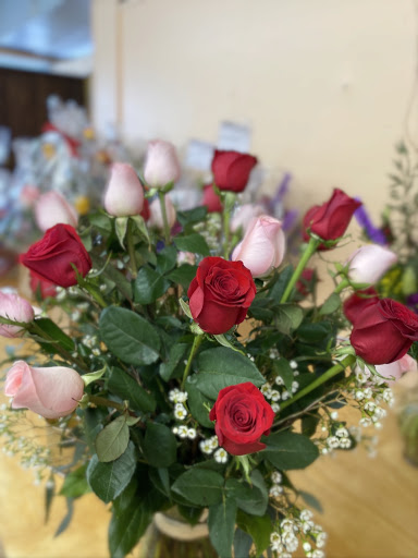 Florist «Westgate Flower & Plant Shop», reviews and photos, 841 S Oak Park Ave, Oak Park, IL 60304, USA