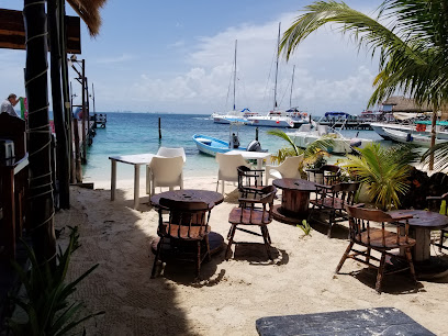 Restaurante Miramar Isla Mujeres - Av. Rueda Medina S/N entre Morelos y Francisco y Madero, Centro, 77400 Isla Mujeres, Q.R., Mexico