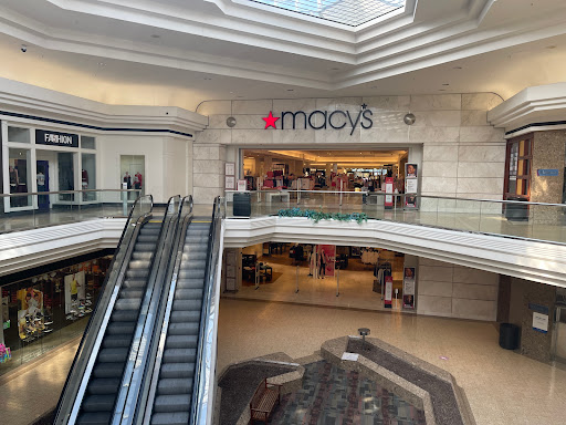 The Mall at Tuttle Crossing Thumbnail