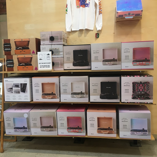 Clothing Store «Ross Dress for Less», reviews and photos, 349 N San Fernando Blvd, Burbank, CA 91502, USA