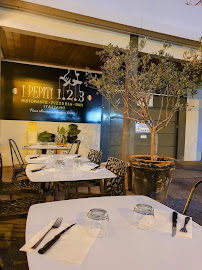 Atmosphère du Restaurant méditerranéen Restaurant - The 7th Heaven Restaurant & Lounge Bar Exceptional Sea View Rooftop à Fréjus - n°10