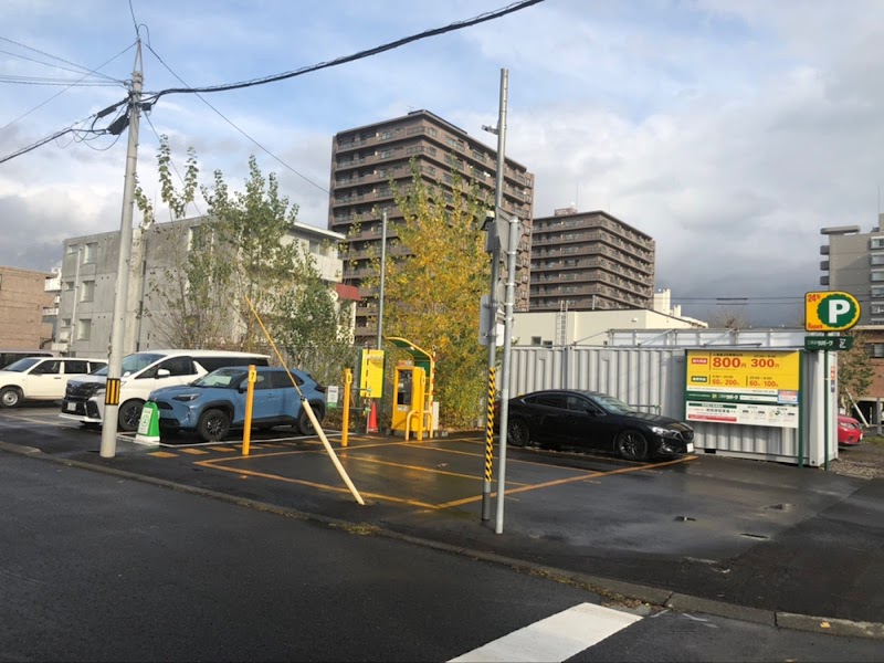 三井のリパーク 札幌北７西１７駐車場