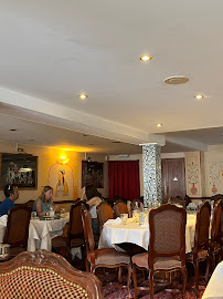Atmosphère du Restaurant indien Shahi Mahal - Authentic Indian Cuisines, Take Away, Halal Food & Best Indian Restaurant Strasbourg - n°2