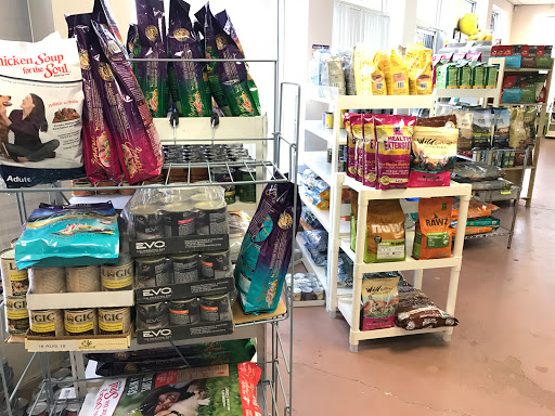 Pet Supply Store «Crunchies Natural Pet Foods», reviews and photos, 2421 Crofton Ln # 11, Crofton, MD 21114, USA