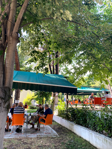 Öğretmenevi Çay Behçesi