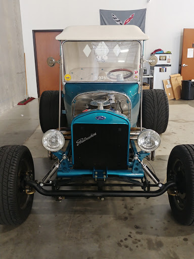 Used Car Dealer «Gateway Classic Cars of Dallas», reviews and photos, 1250 Mustang Dr #500, Grapevine, TX 76051, USA