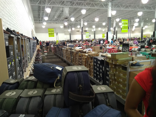 Shoe Store «DSW Designer Shoe Warehouse», reviews and photos, 427 Crossroads Blvd, Cary, NC 27518, USA