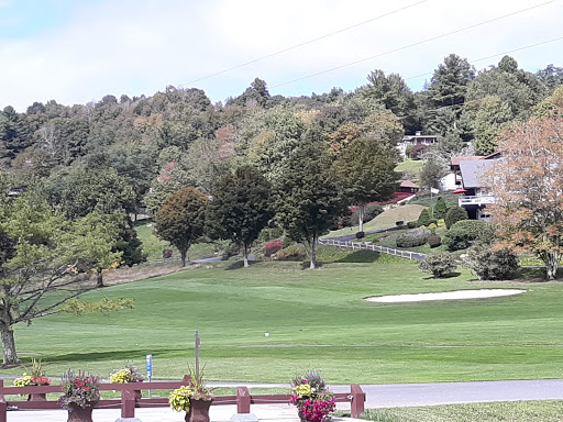 Golf Course «Mountain Glen Golf Club», reviews and photos, 1 Club house Dr, Newland, NC 28657, USA